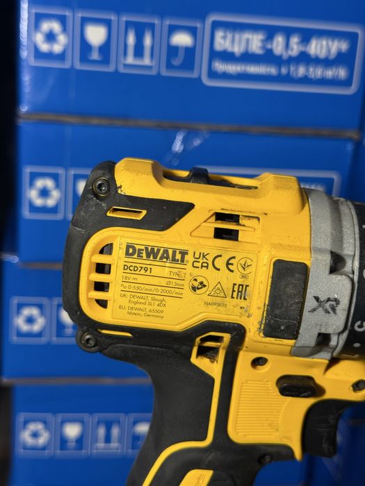 Акумуляторний шурупокрут DeWALT DCD 791 шуруповерт
