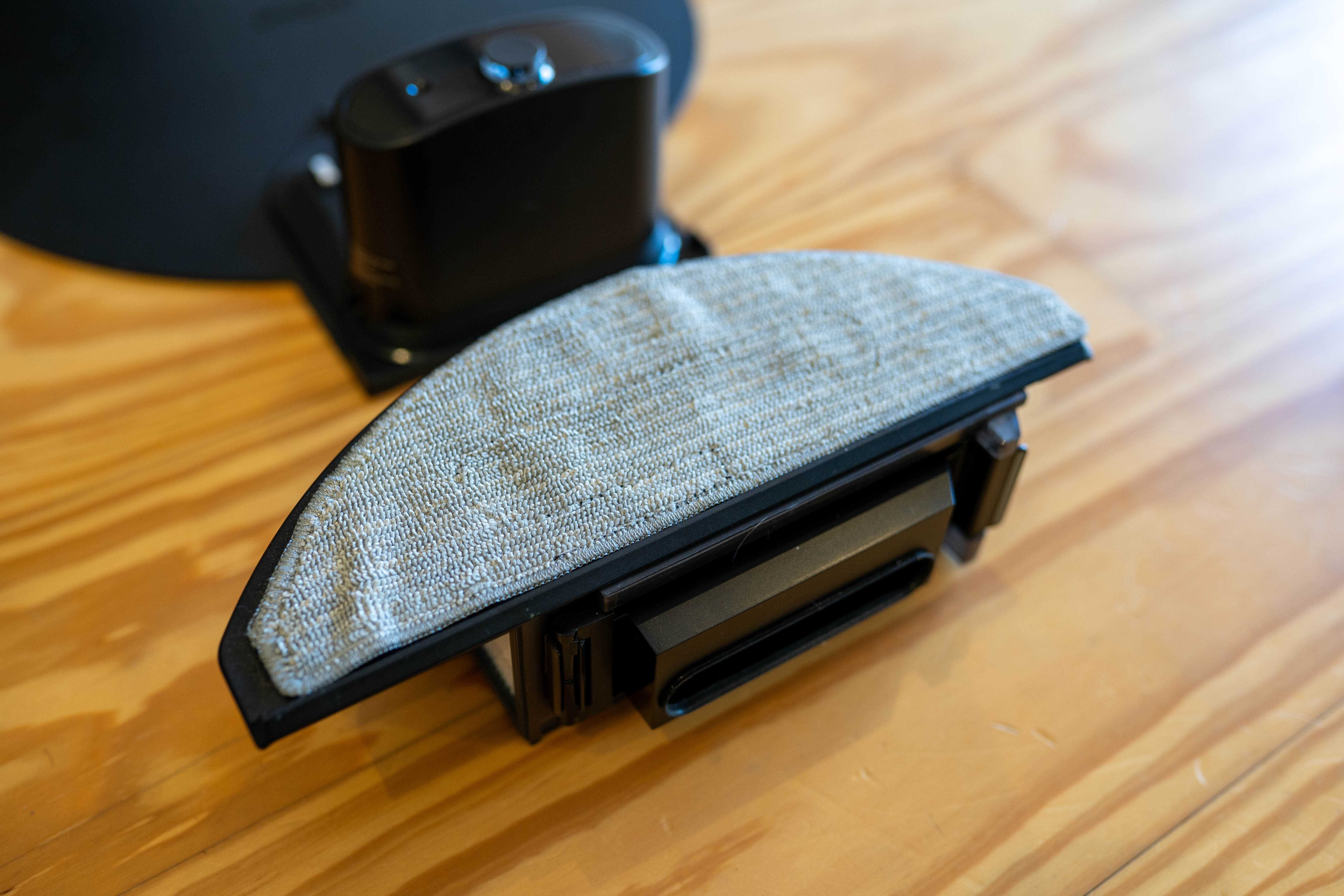 Aspirador Robô Roomba i5 Combo com Mopa