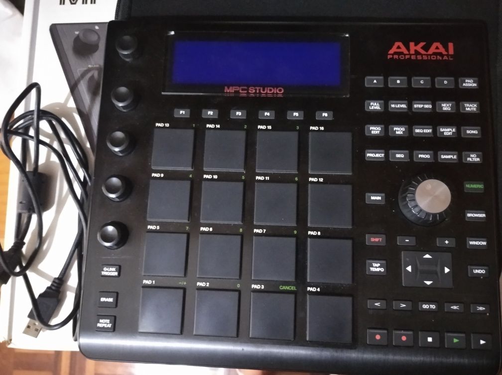 AKAI - Professional MPC Studio black