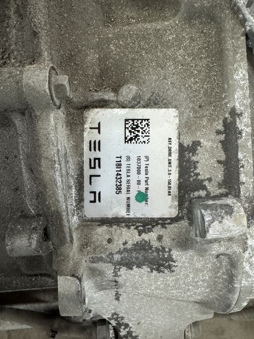 Tesla двиготель задний передний Тесла