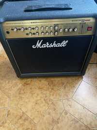 Amplificador Marshall AVT 100 Valvula pre Amp