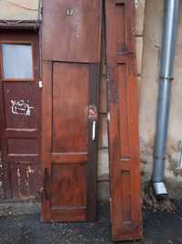 Двери  уличные деревянные