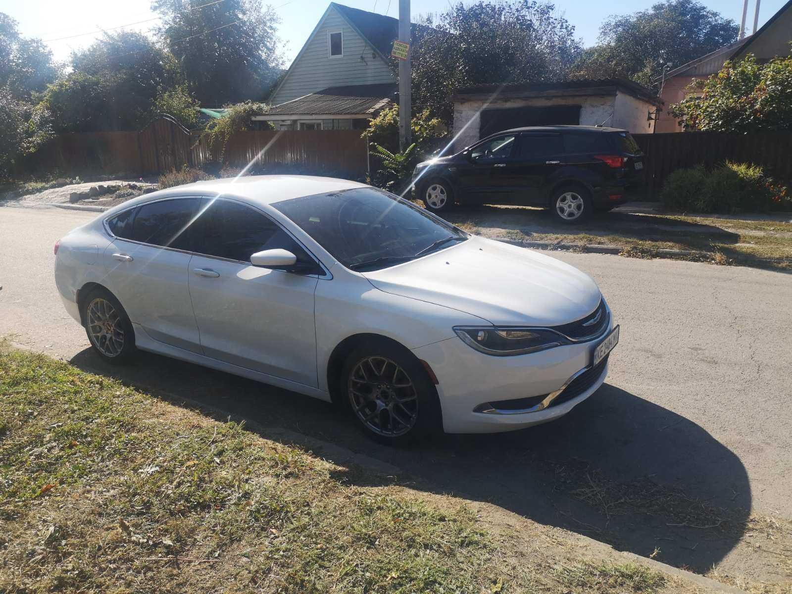 Chrysler 200 2015 продам