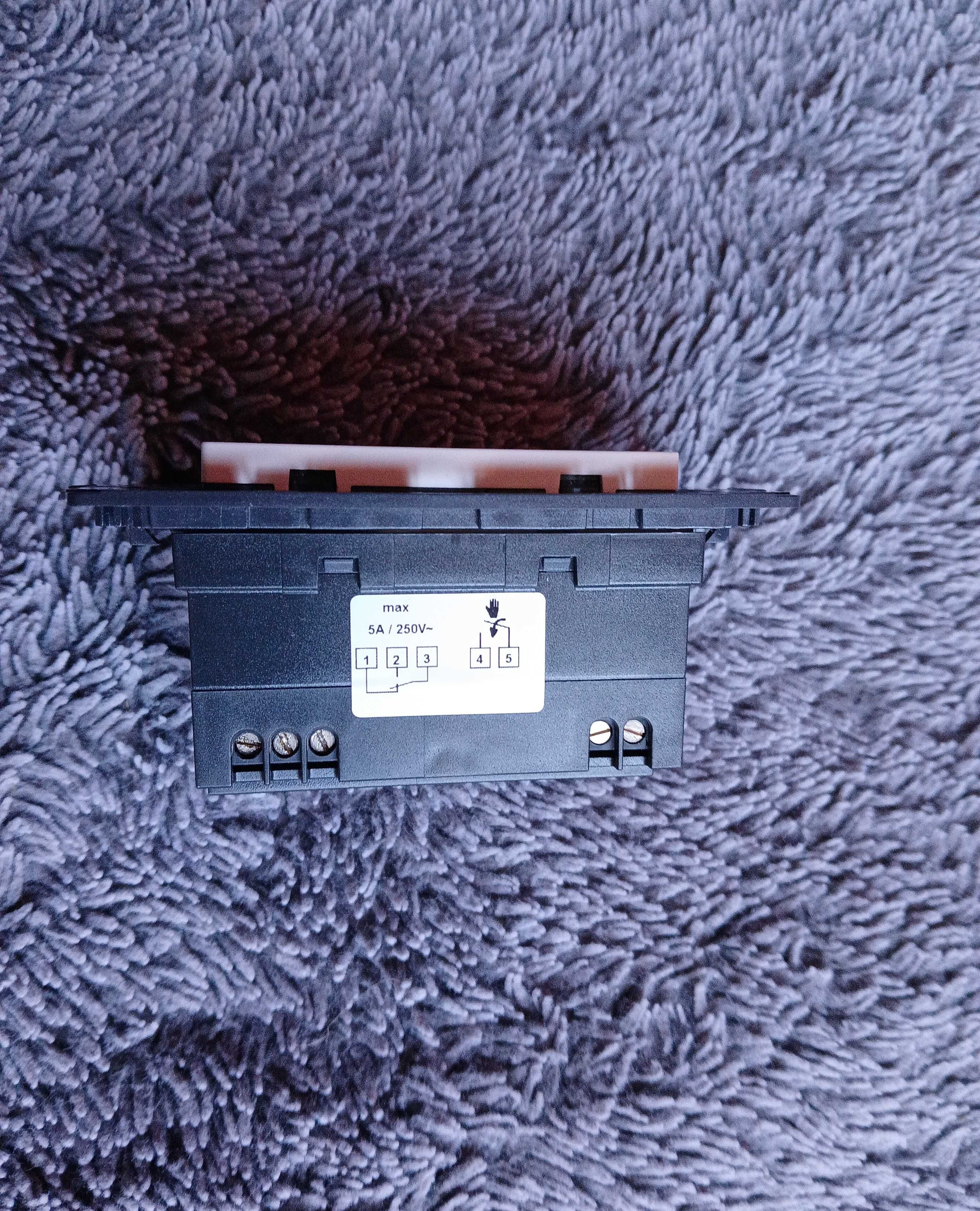 Elewex EX.1C elektroniczny termostat podtynkowy z ekranem dotykowym