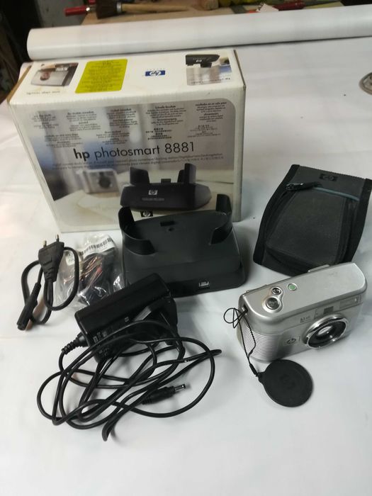 Máquina fotográfica hp 620 photosmart em ótimo estado
