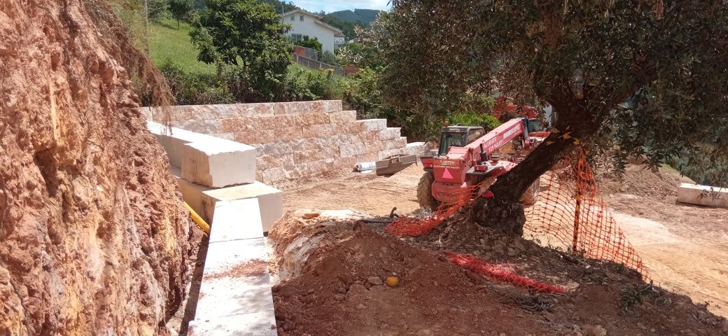 Muros em pedra Rústica natural
