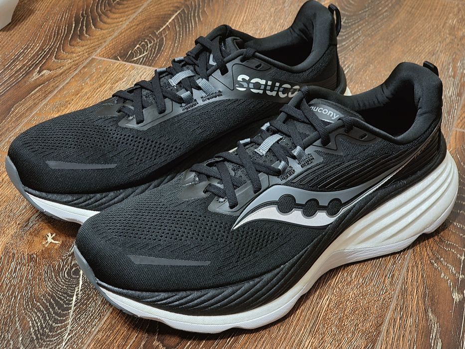 Оригінал 100% чоловічі кросівки saucony hurricane 24  eur 48