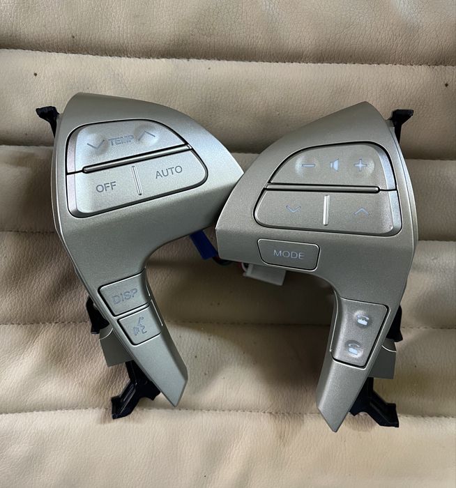 Кнопки на руль Toyota Camry 40