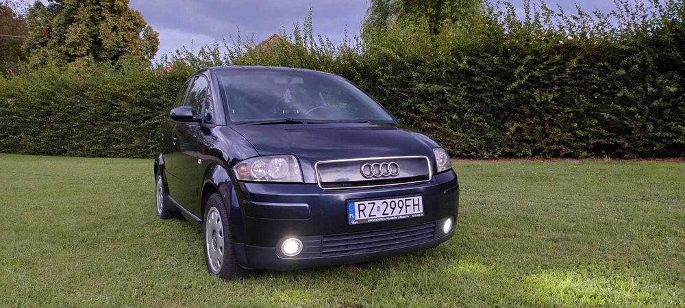 Audi A2 1.4 benzyna 2002 rok max doinwestowane Klima 100% sprawny