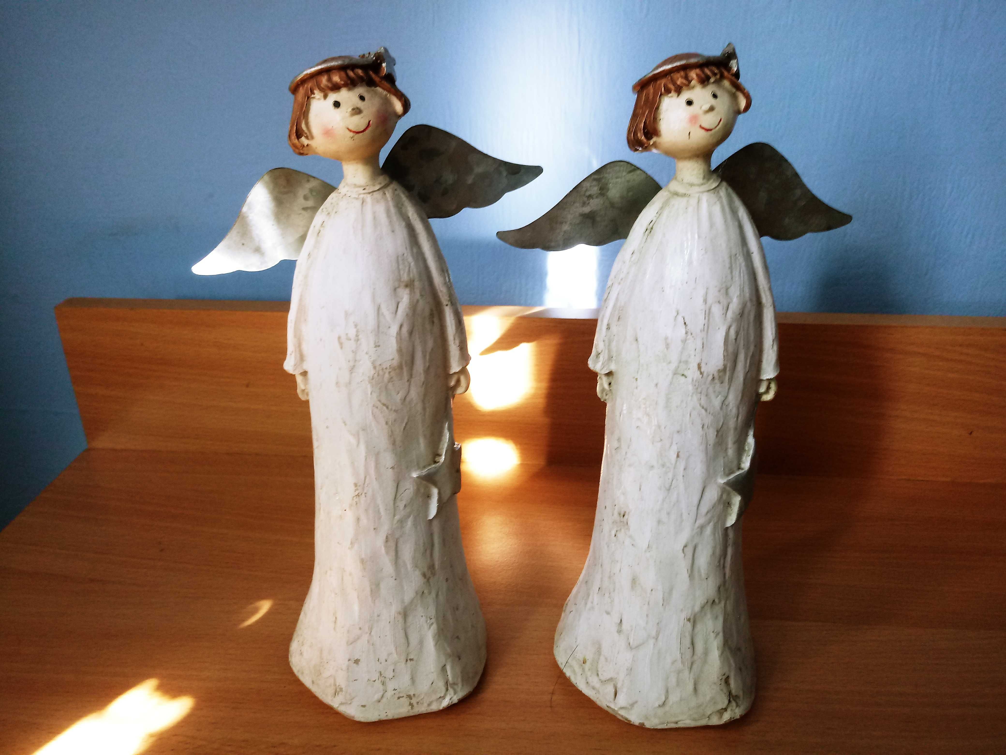 Figurki aniołków