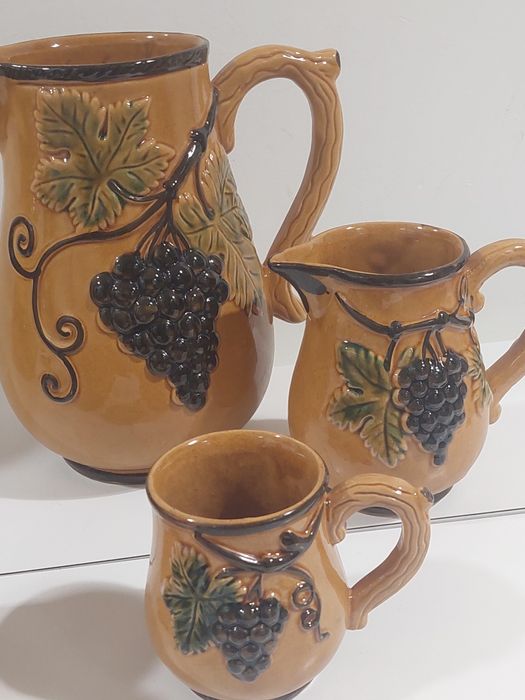 Jarros e 10 canecas de beber