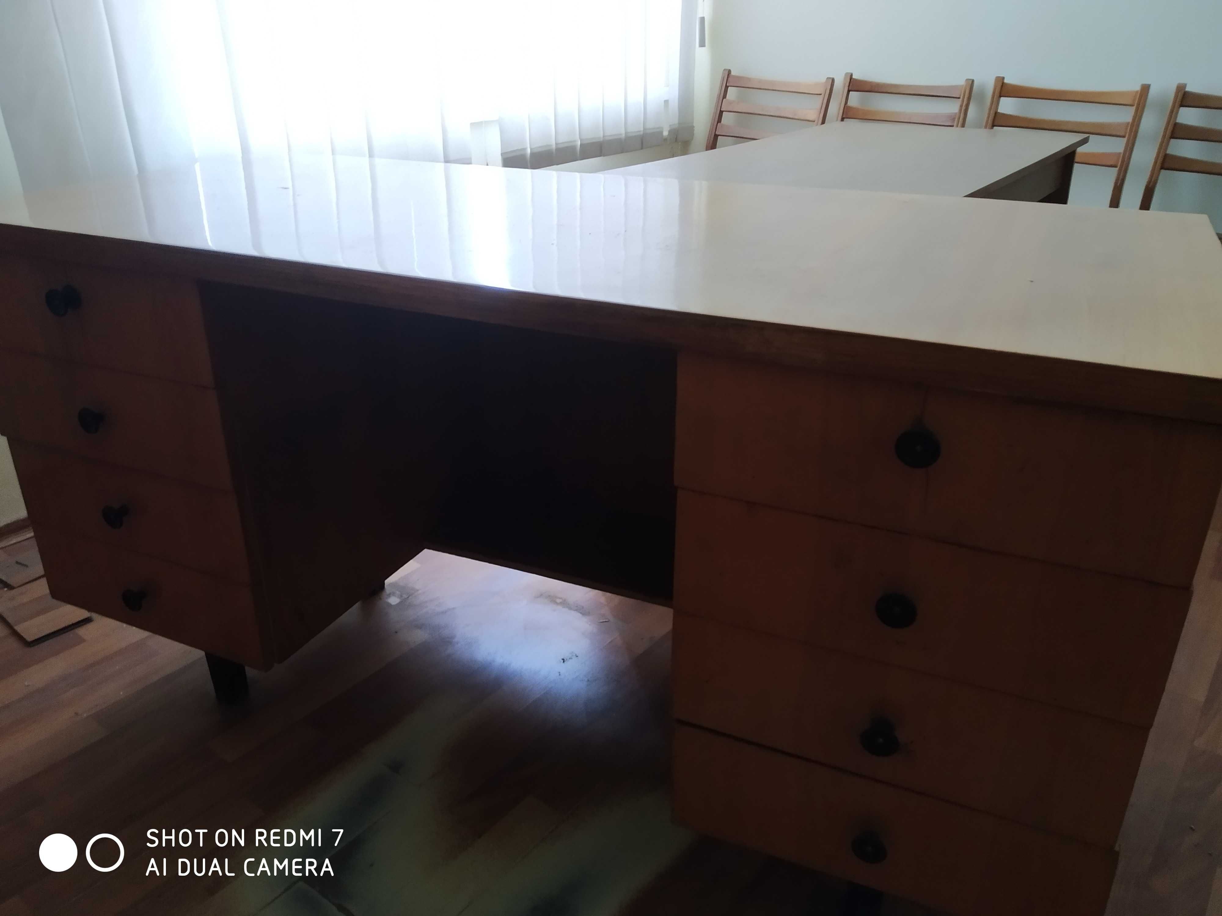 Продам офісні меблі: шафи, столи, стільці, вішалку для одягу