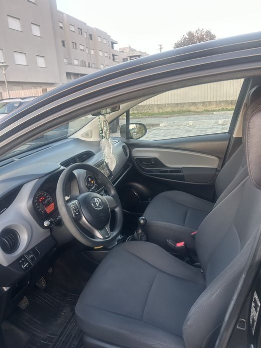 Toyota yaris 2016