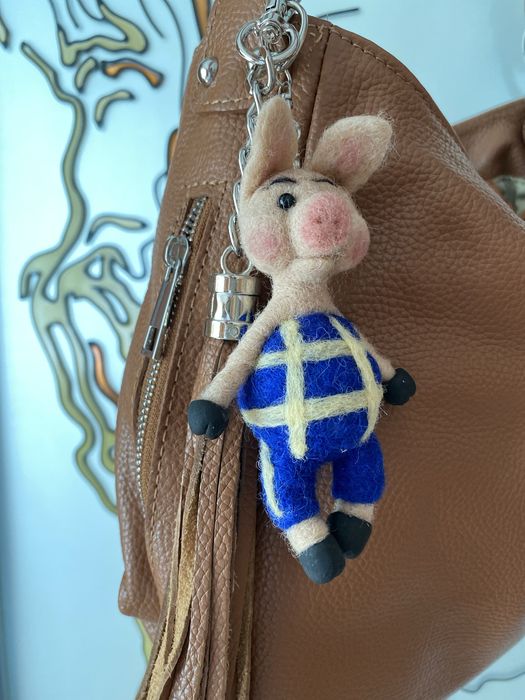 Іграшка з натуральної вовни, ручна робота.