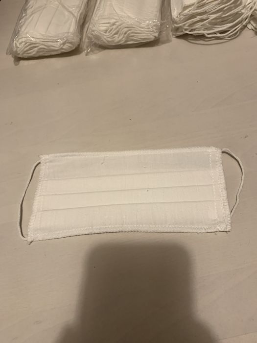 Maseczki bawełniane czarne i białe 133 szt