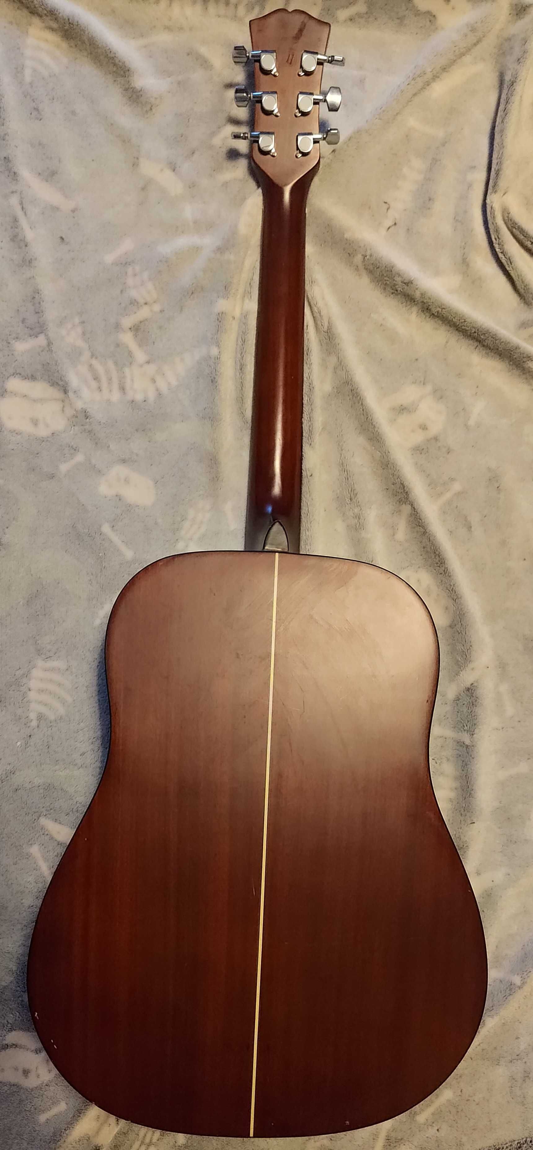 Gitara akustyczna Marris D220M używana nieuszkodzona