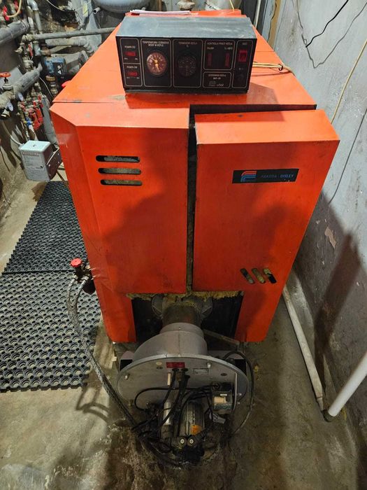 Zestaw grzewczy na olej - Kocioł Fakora-Bisley, Palnik Giersch R30-AE