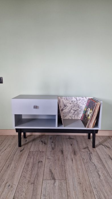 Тумба для платівок