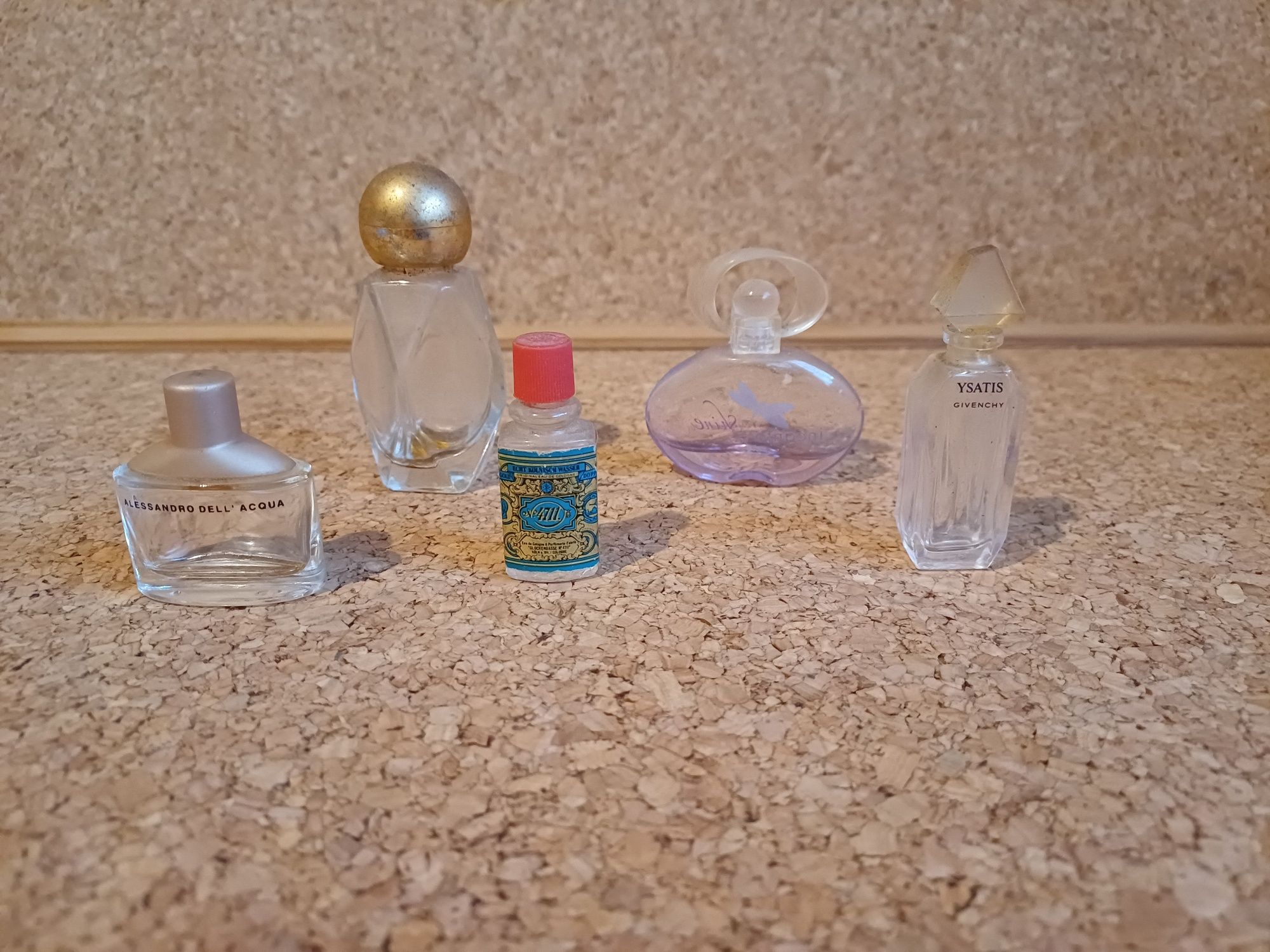 Conjunto de 5 frascos de perfume miniatura para colecção