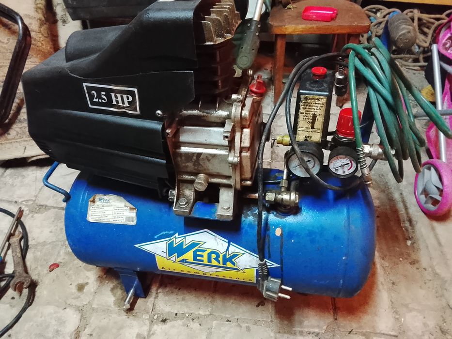 Продам компрессор 24л.