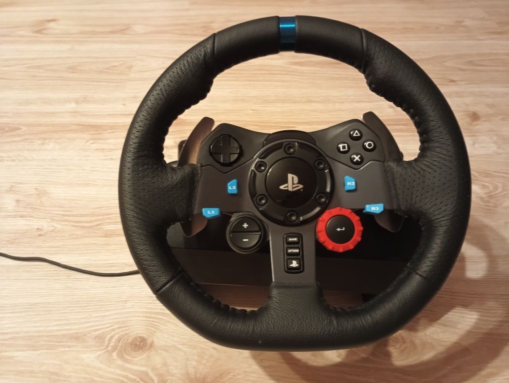 Kierownica i pedały Logitech G29 + Drążek do zmiany biegów Logitech
