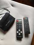 Dekoder DVB-T dwa piloty. Firma new digital