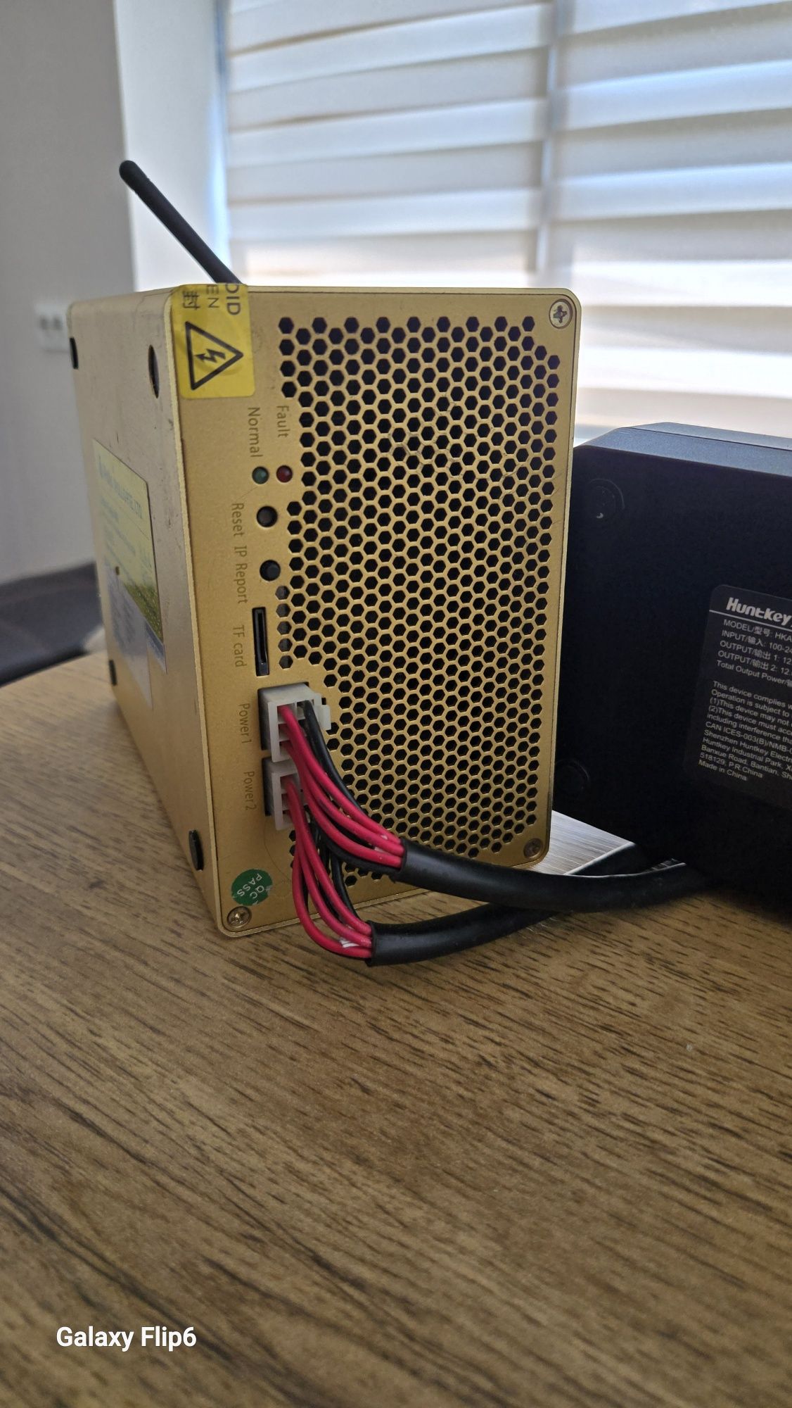Майнер iPollo v1h 850Mh та iPollo v1 wifi mini