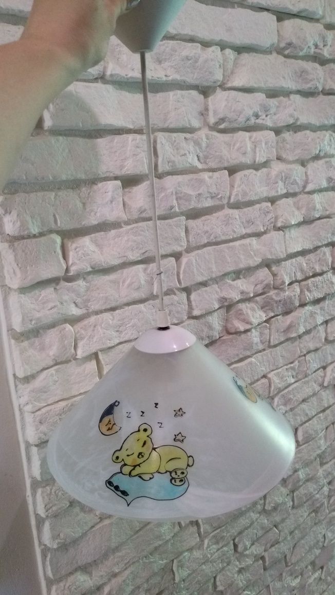 Lampa do pokoju dziecięcego
