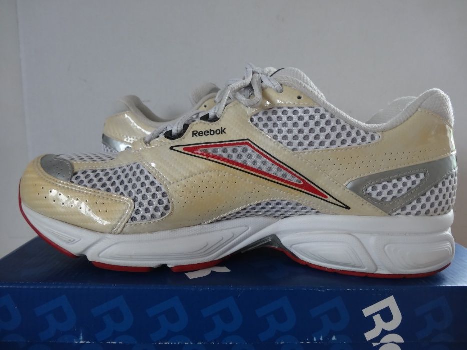 Buty Reebok Verona Supreme roz 43 Bieganie Sportowe Adidasy DMX