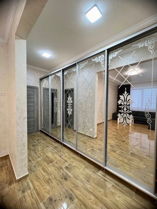 продам 2км. квартиру в "Театральний"