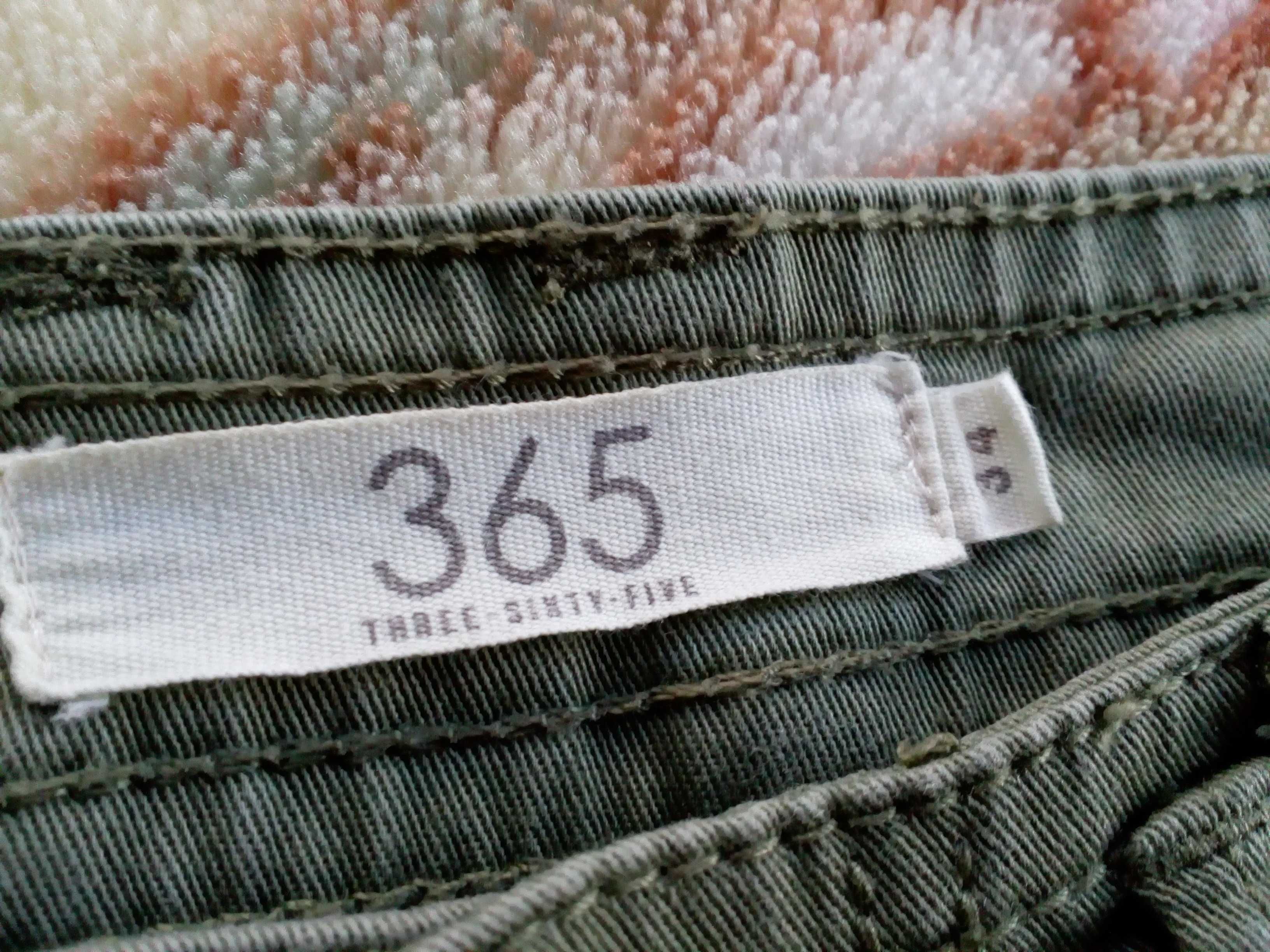 Zielone khaki krótkie spodenki szorty jeansowe z suwakami 365 rozm. 34