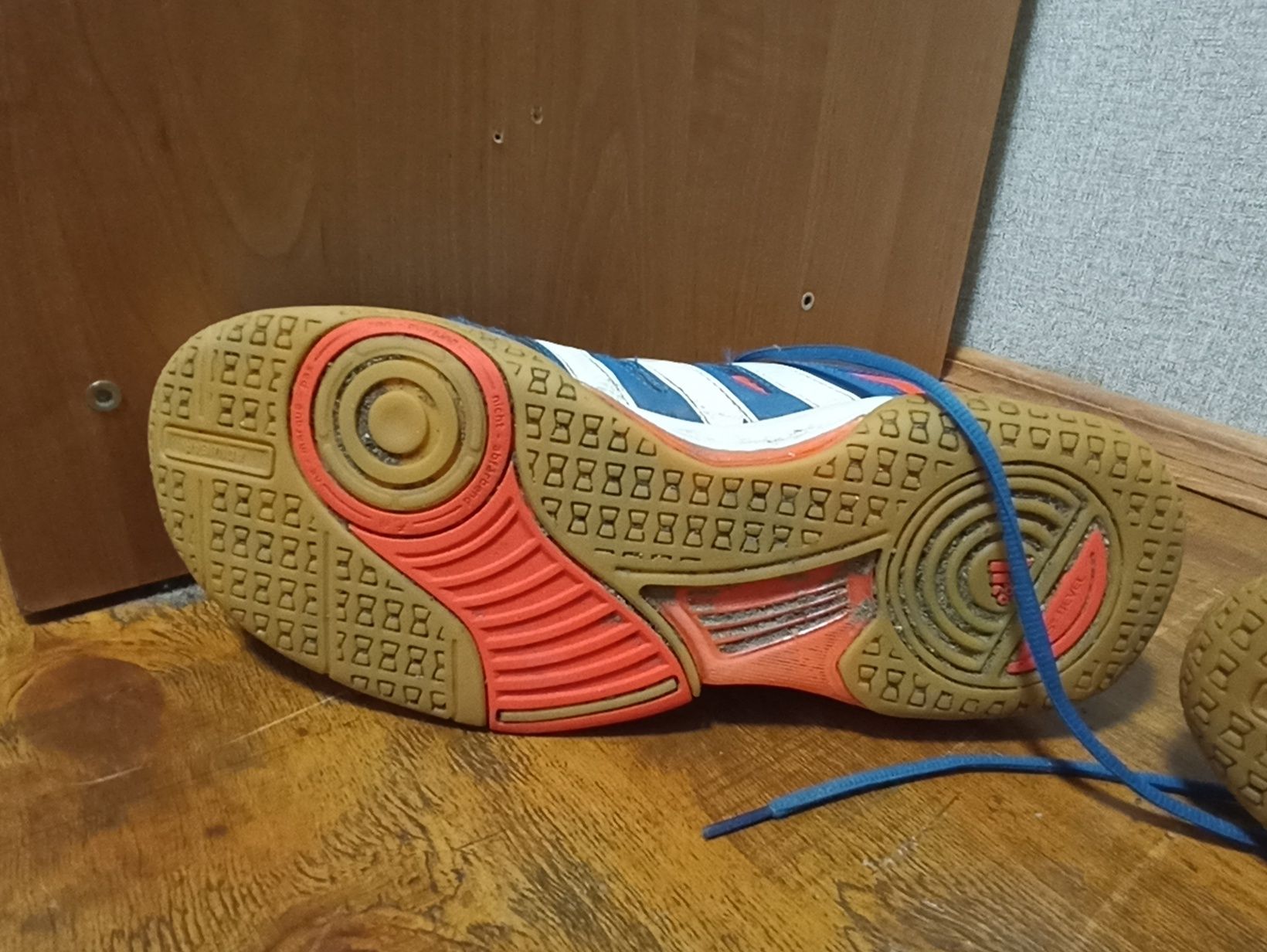 Кросівки Adidas гандбольні
