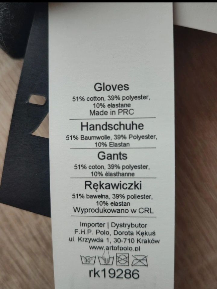 Rękawiczki damskie eleganckie bawełniane z futerkiem w środku 
Nowe.