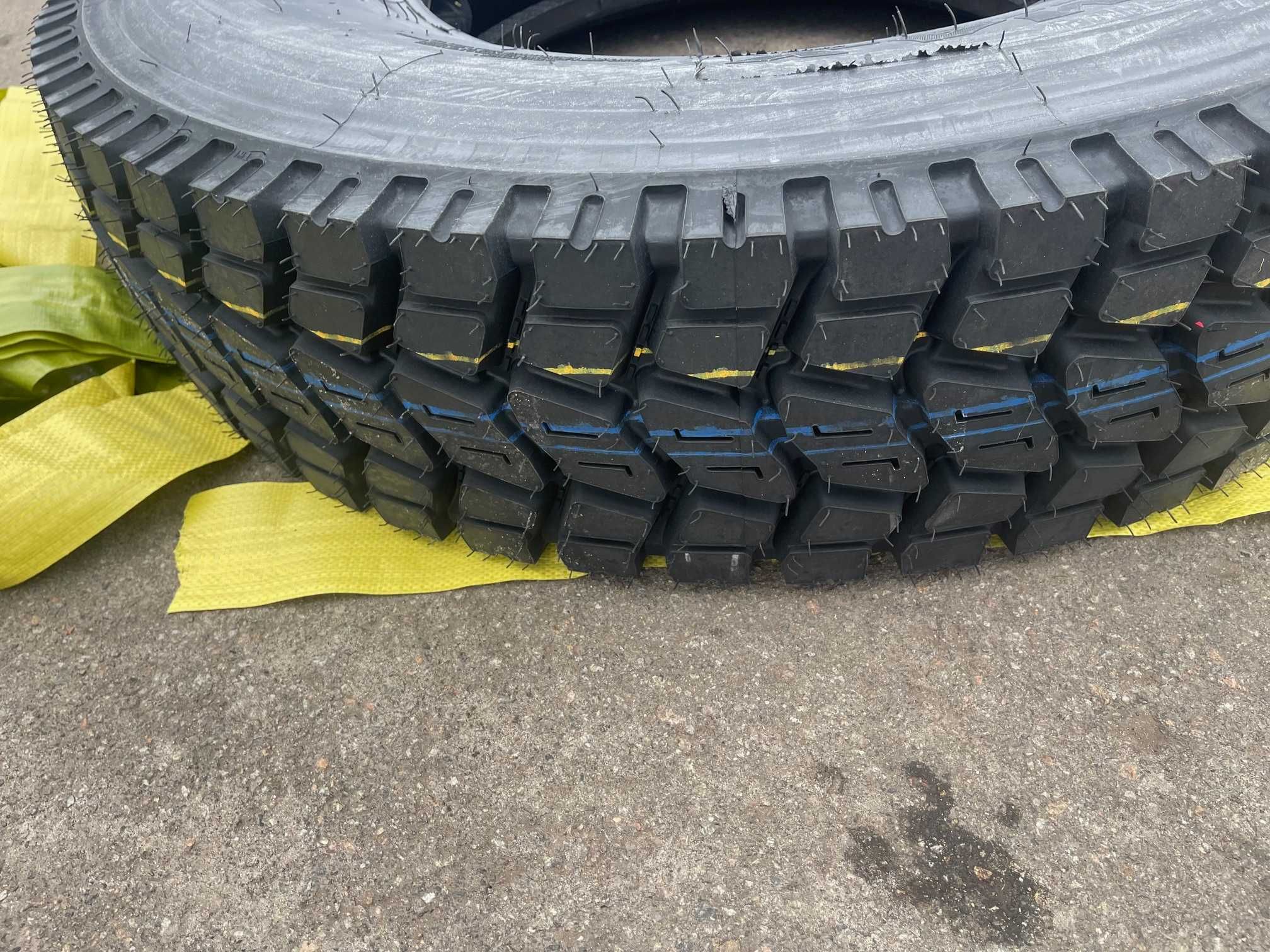Шини 10.00/9.00/11.00R20 TRACMAX на ЗІЛ Камаз безкоштовна доставка НП