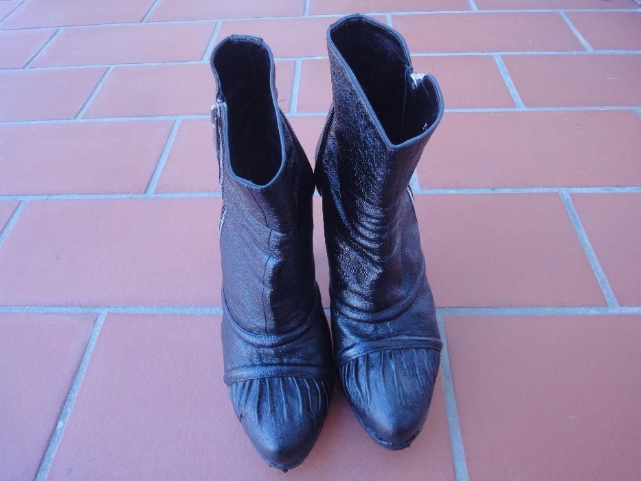 Botas Pretas Helsar