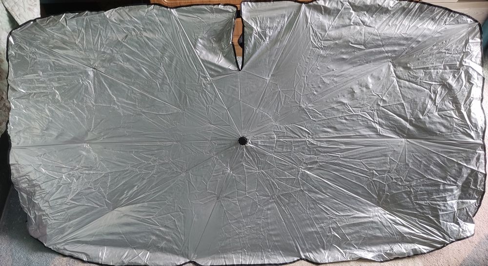 Зонт от солнца для лобового стекла автомобиля 138* 77 см.