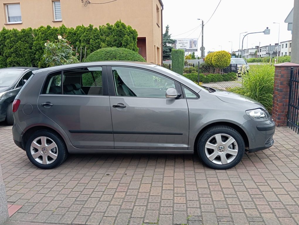 Volkswagen Golf V Plus 1.4 MPI benzyna Rok 2005