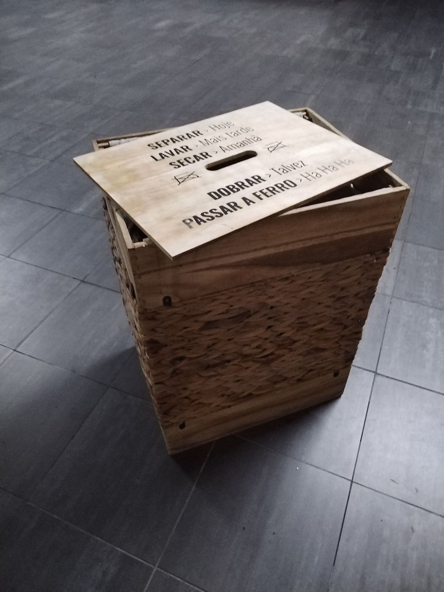 Cesto arrumação ou cesto roupa suja