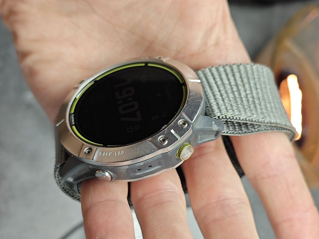 Часы наручные Garmin Enduro