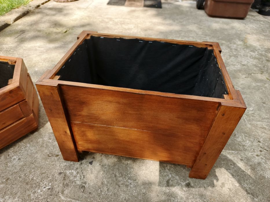 Skrzynka ogrodowa na kwiaty