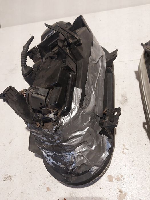 Vw volkswagen Golf 4 xenon ksenon lampa przednia prawa lewa reflektor