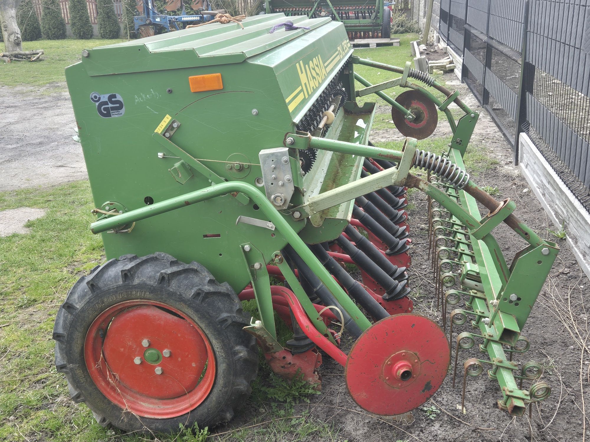 Siewnik Hassia DKL 250  (amazone D7, D8 )