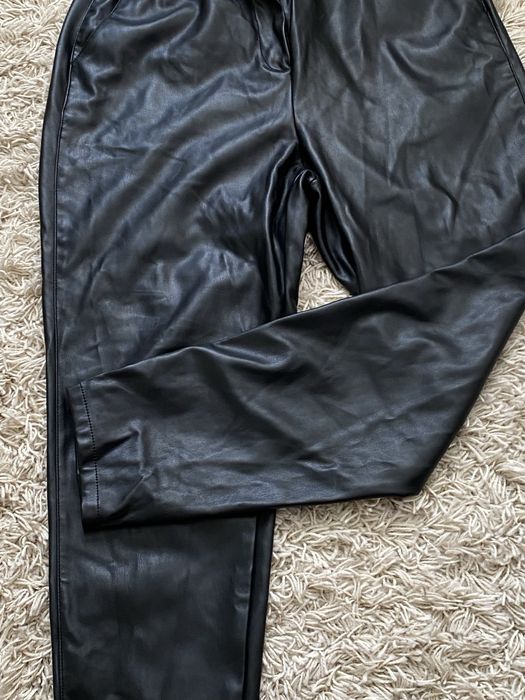 Брюки из экокожи