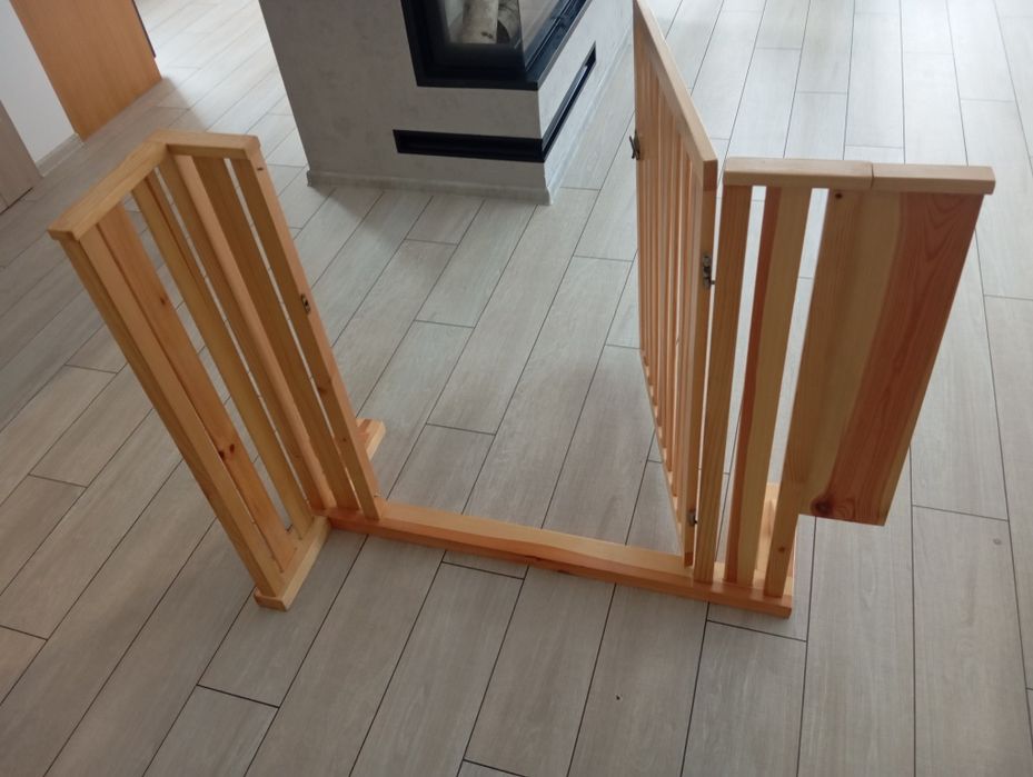 Barierka bramka zabezpieczająca schody bez wiercenia