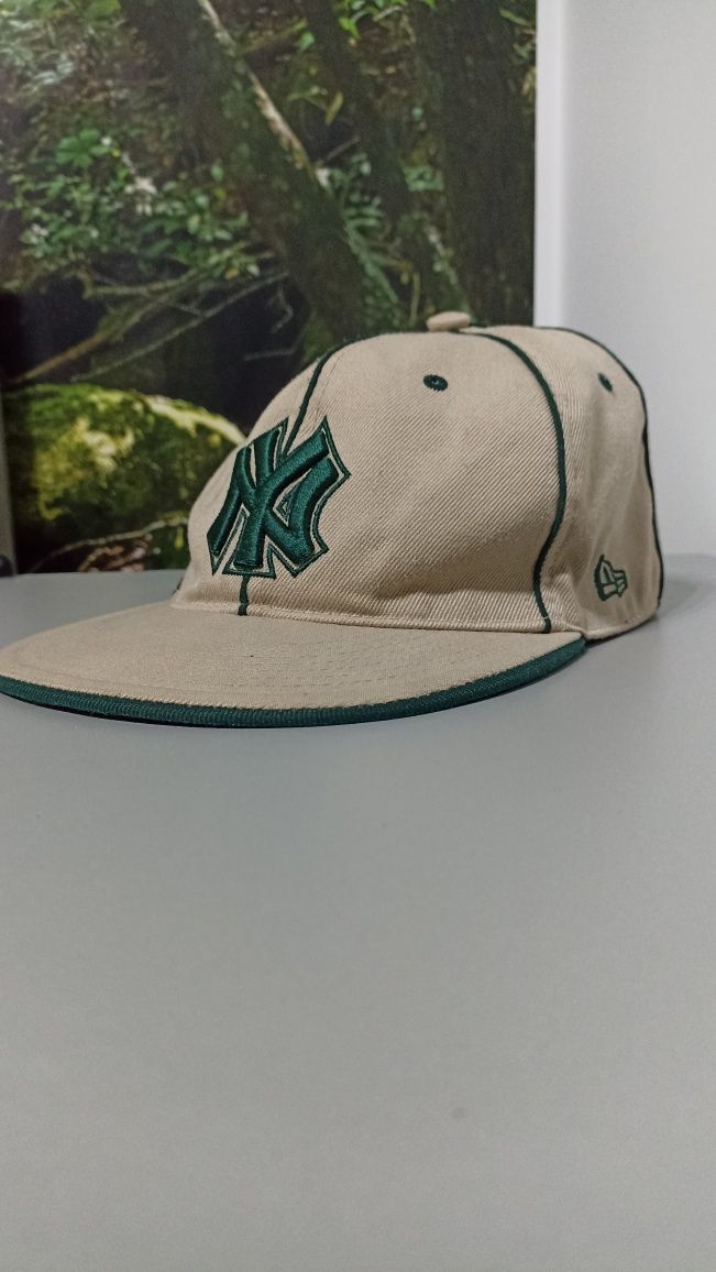 Czapka męska z prostym daszkiem beżowo zielona New Era vintage basebal