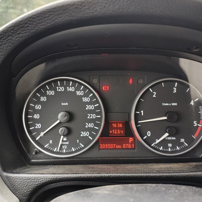 Sprzedam BMW E90 330xd