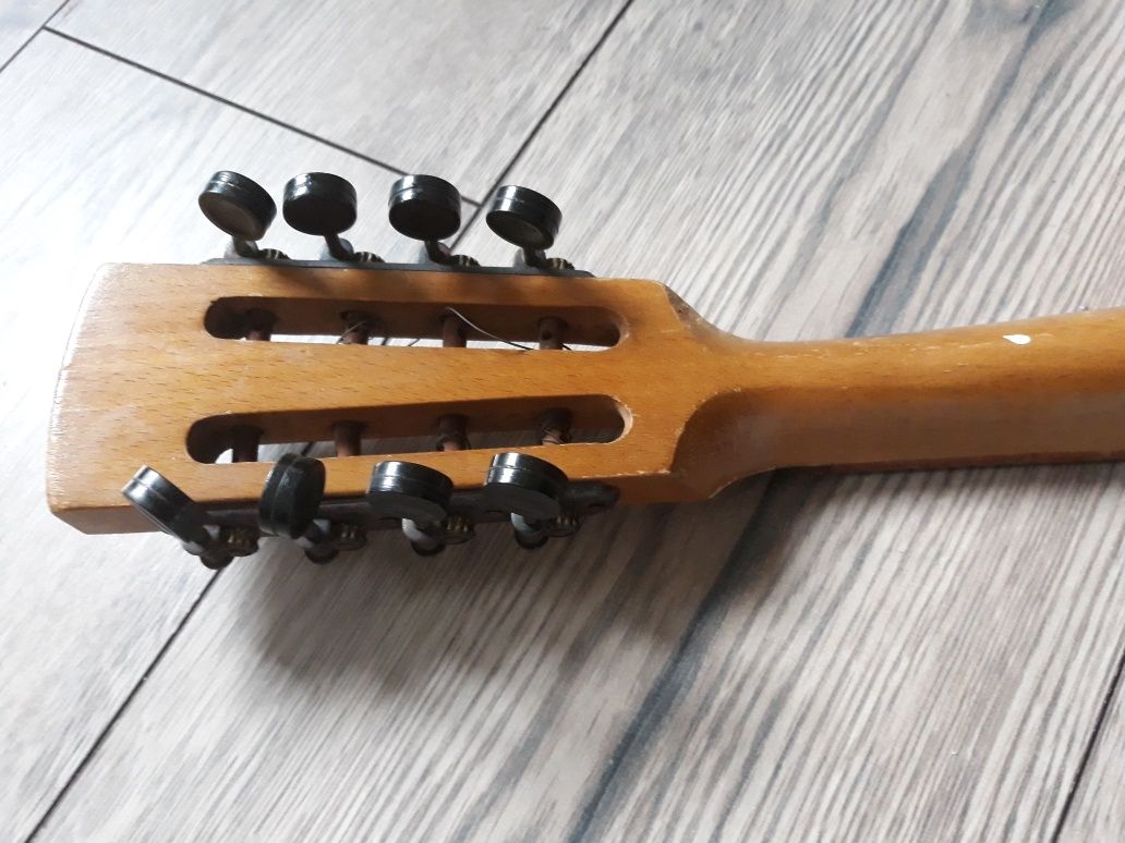 Mandolina instrument.