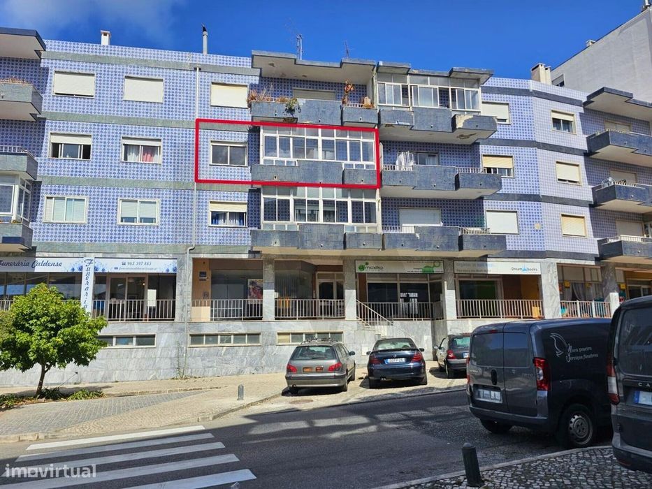 ✨ T3 com charme e potencial no coração das Caldas da Rainha – Bairro A