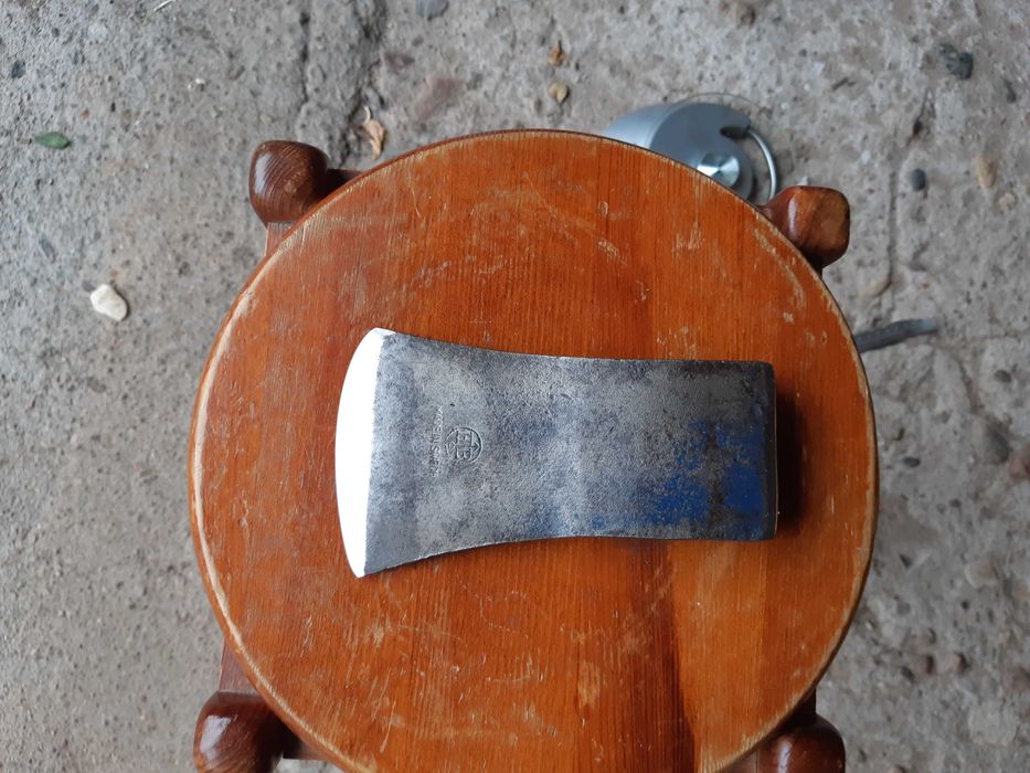 Stara szwedzka siekiera Hults Bruk HB, wzór Yankee