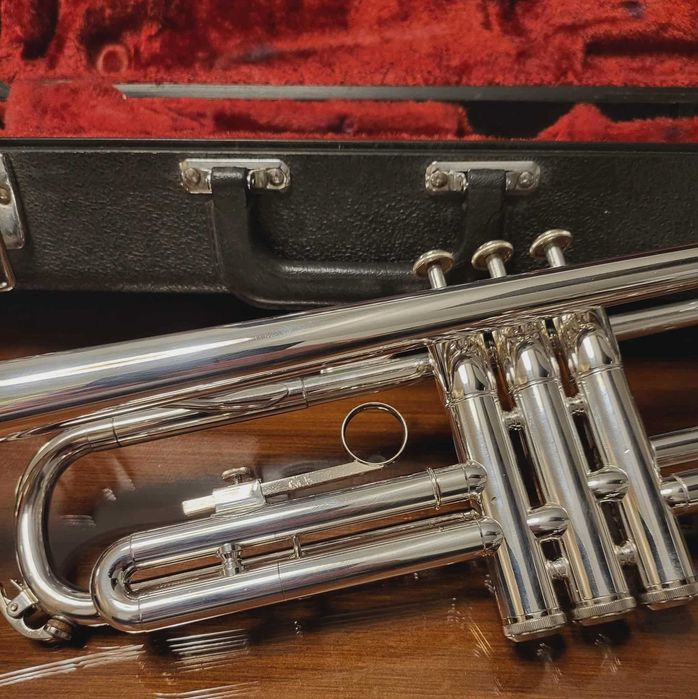 trąbka YAMAHA T100 made in Japan, jak nowa, srebrna!